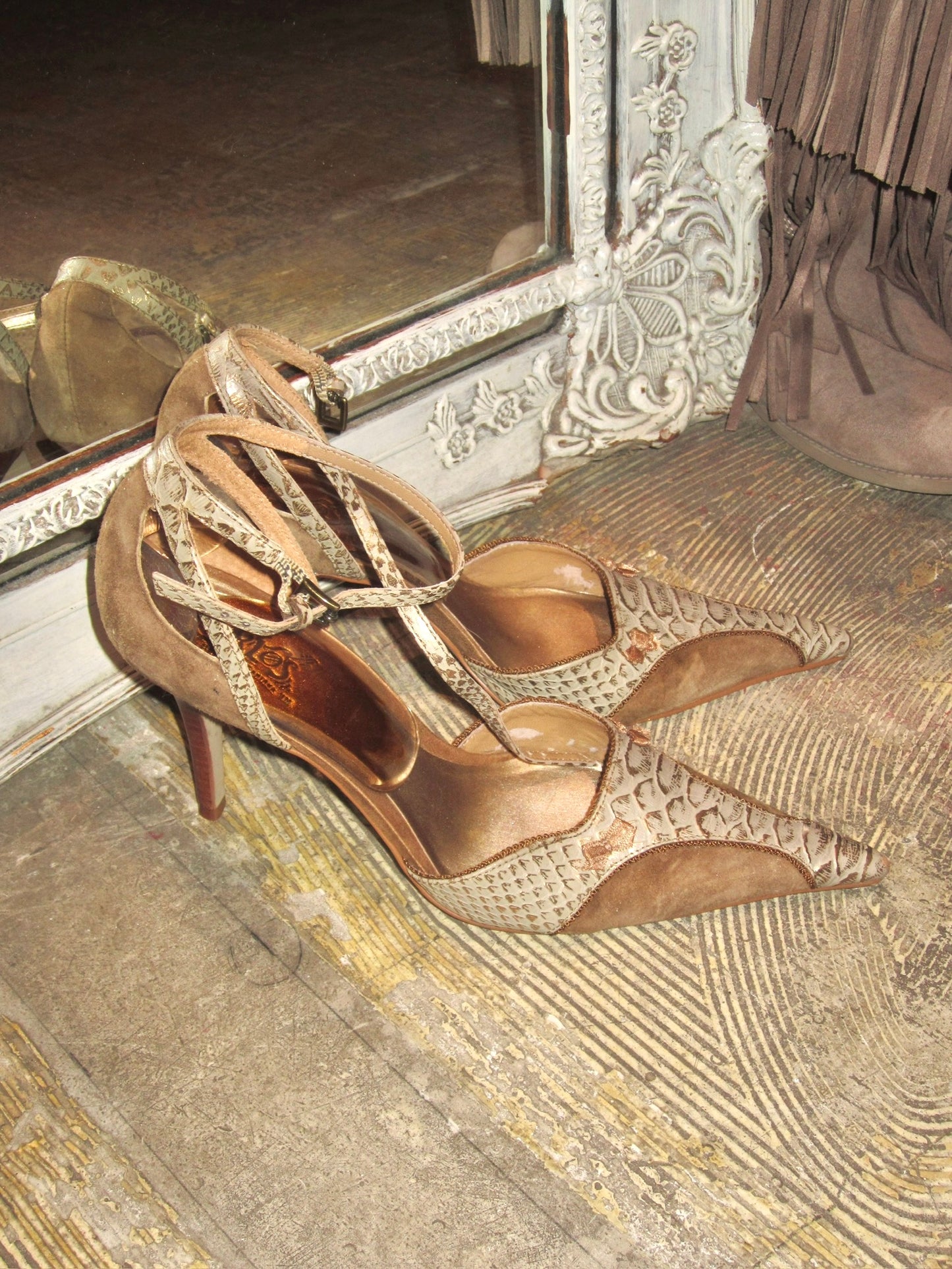 Vintage Tan croc and gold brown suede pointy toe heel