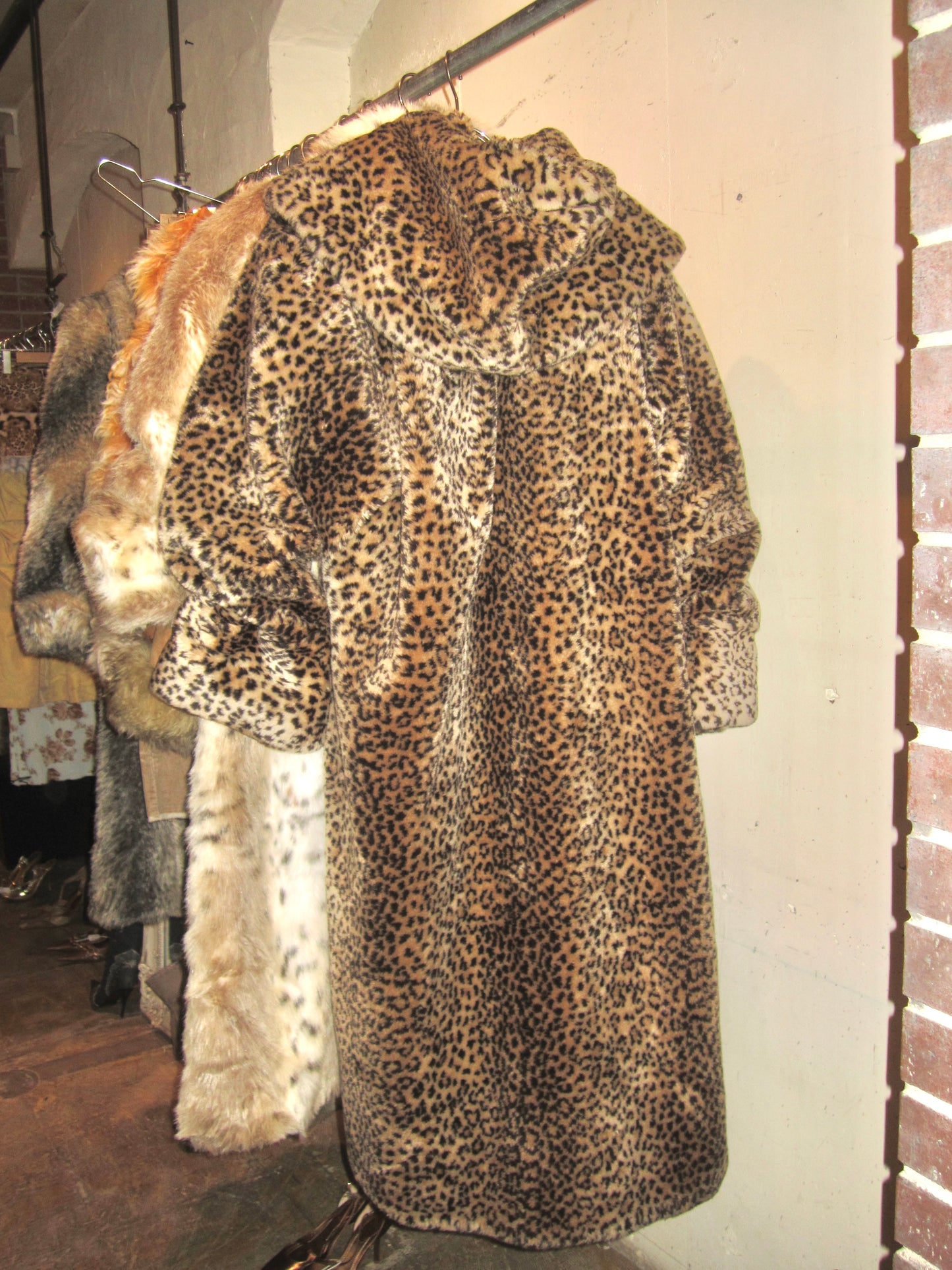 00s US vintage hooded leopard long faux fur coat