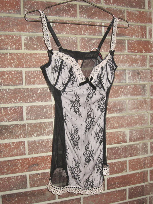 00s VS lace maid babydoll