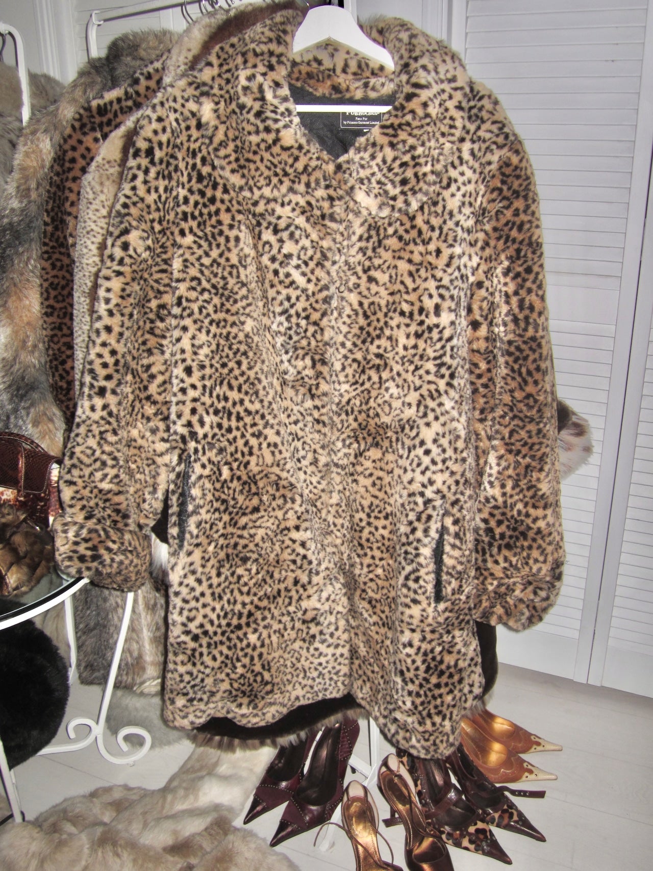 Velvet grow vintage faux fur coat
