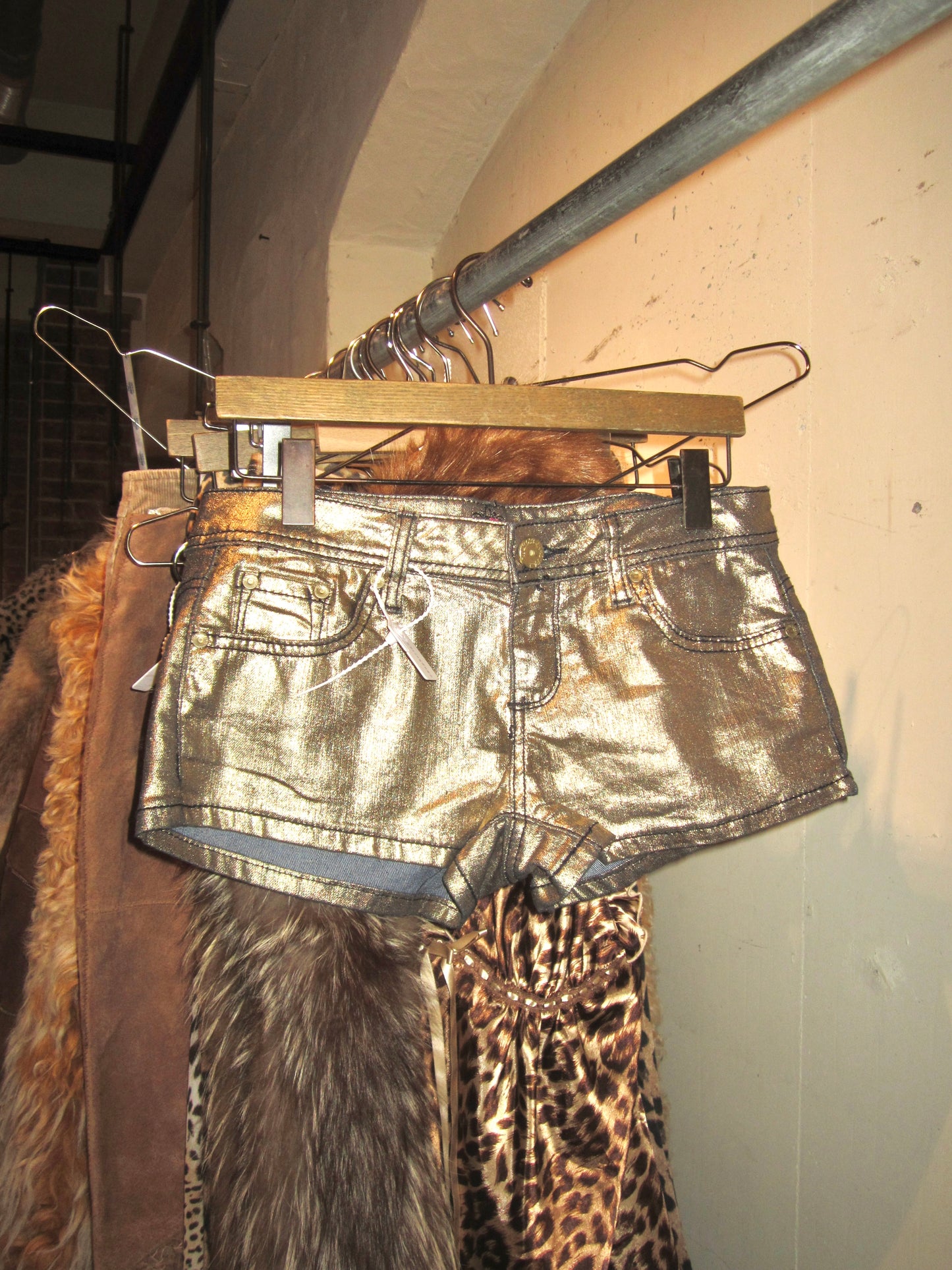 00s US metallic low rise shorts
