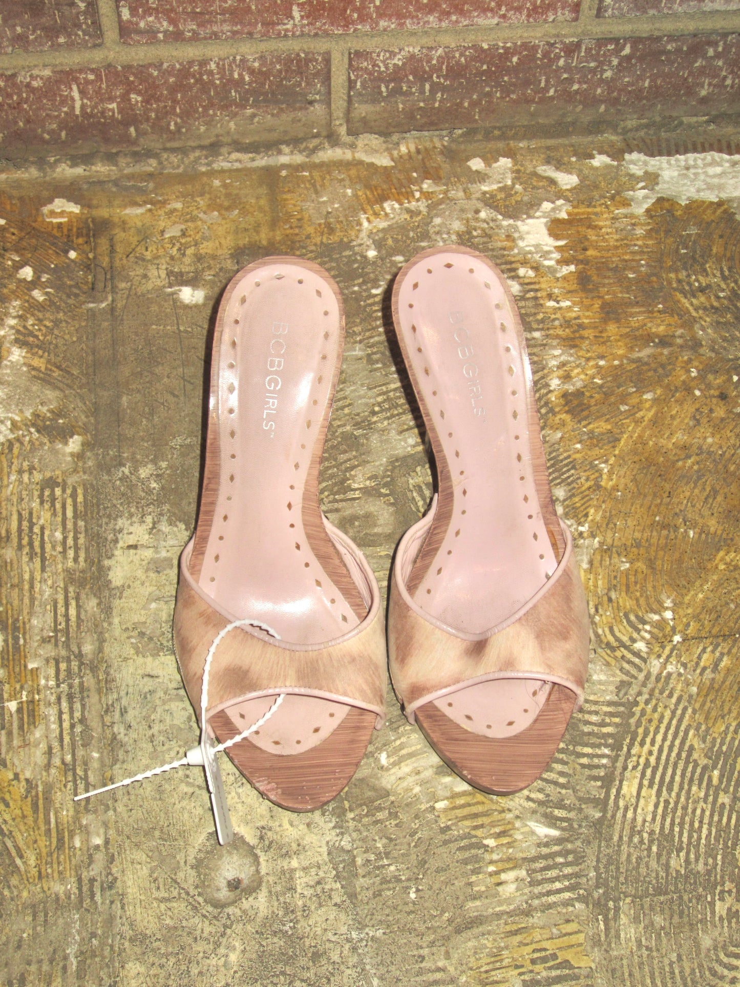 BCBGIRLS pink heels