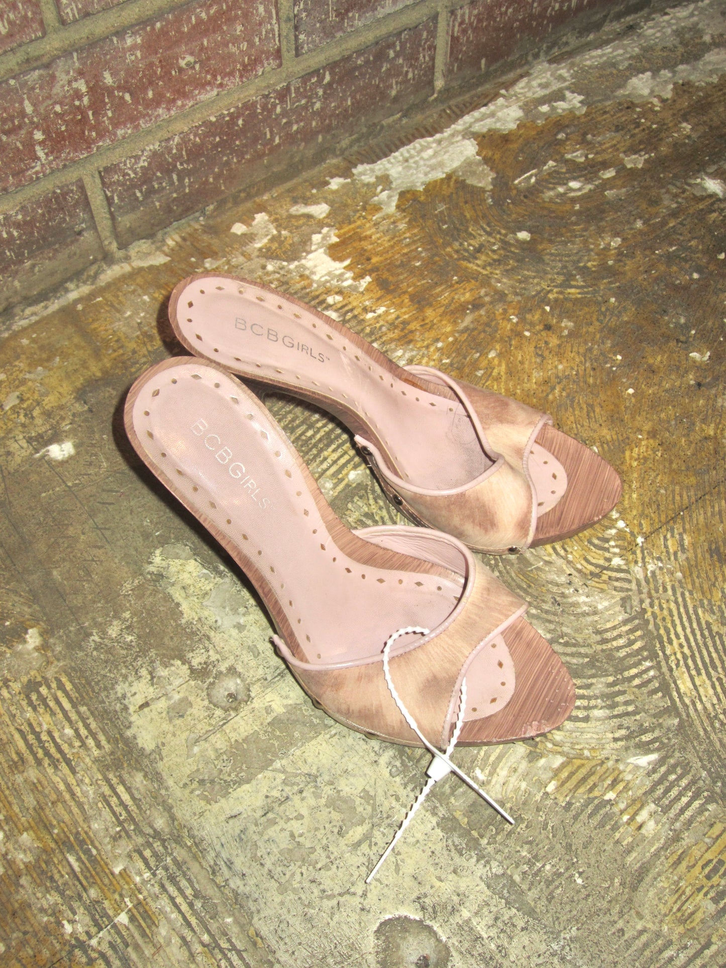 BCBGIRLS pink heels