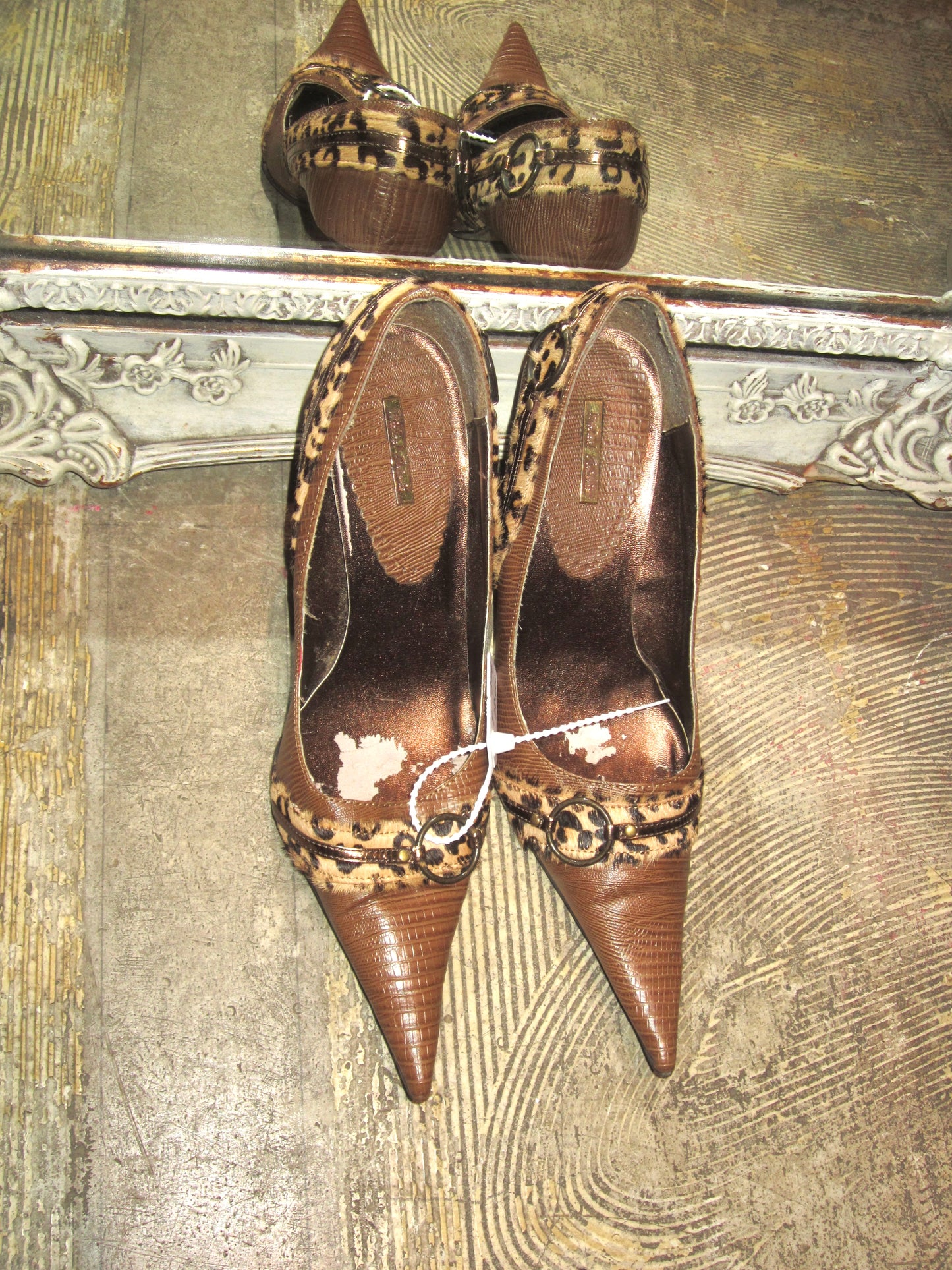 00s vintage leopard leather mule