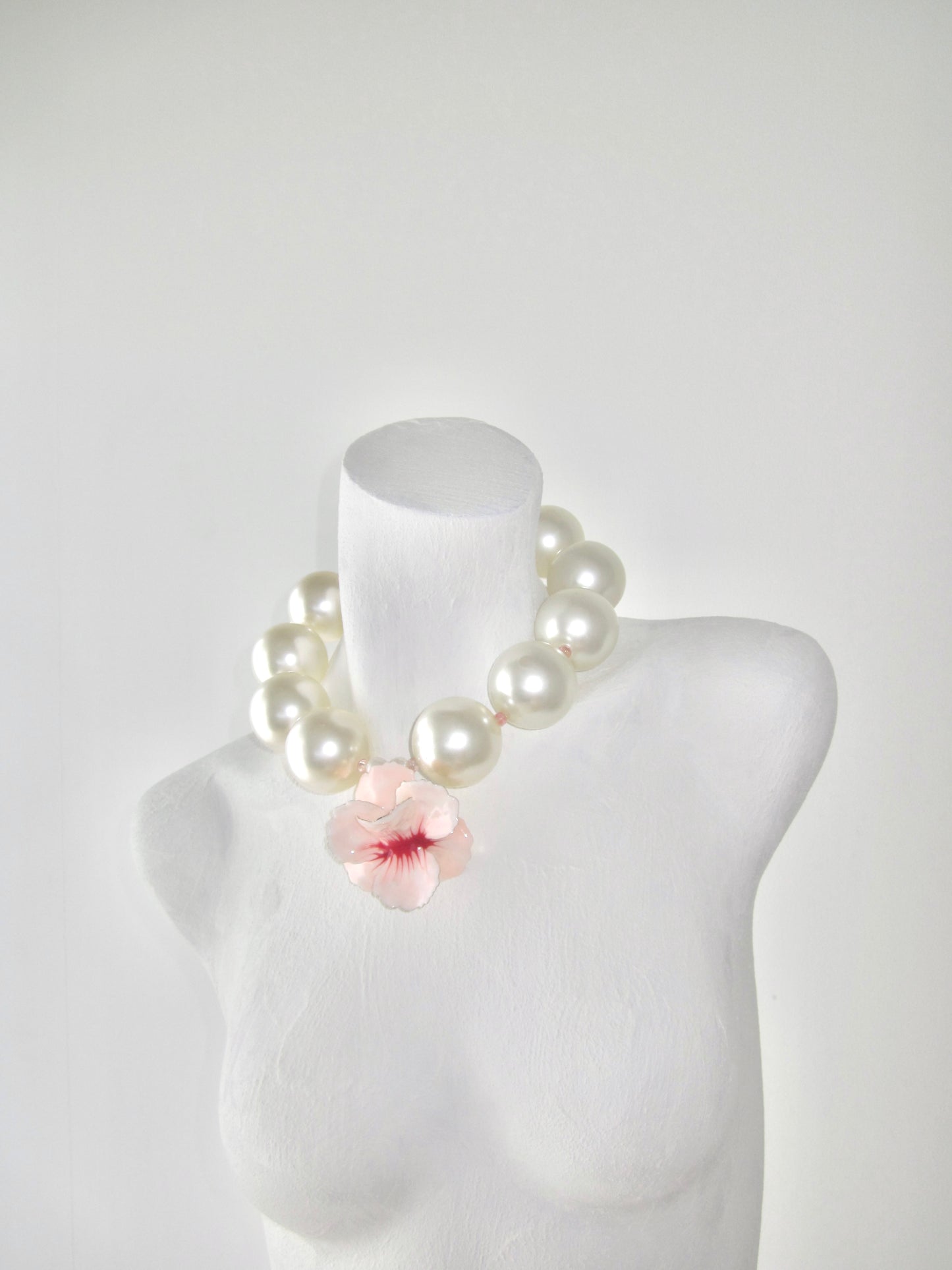 LX pearl orchid necklace
