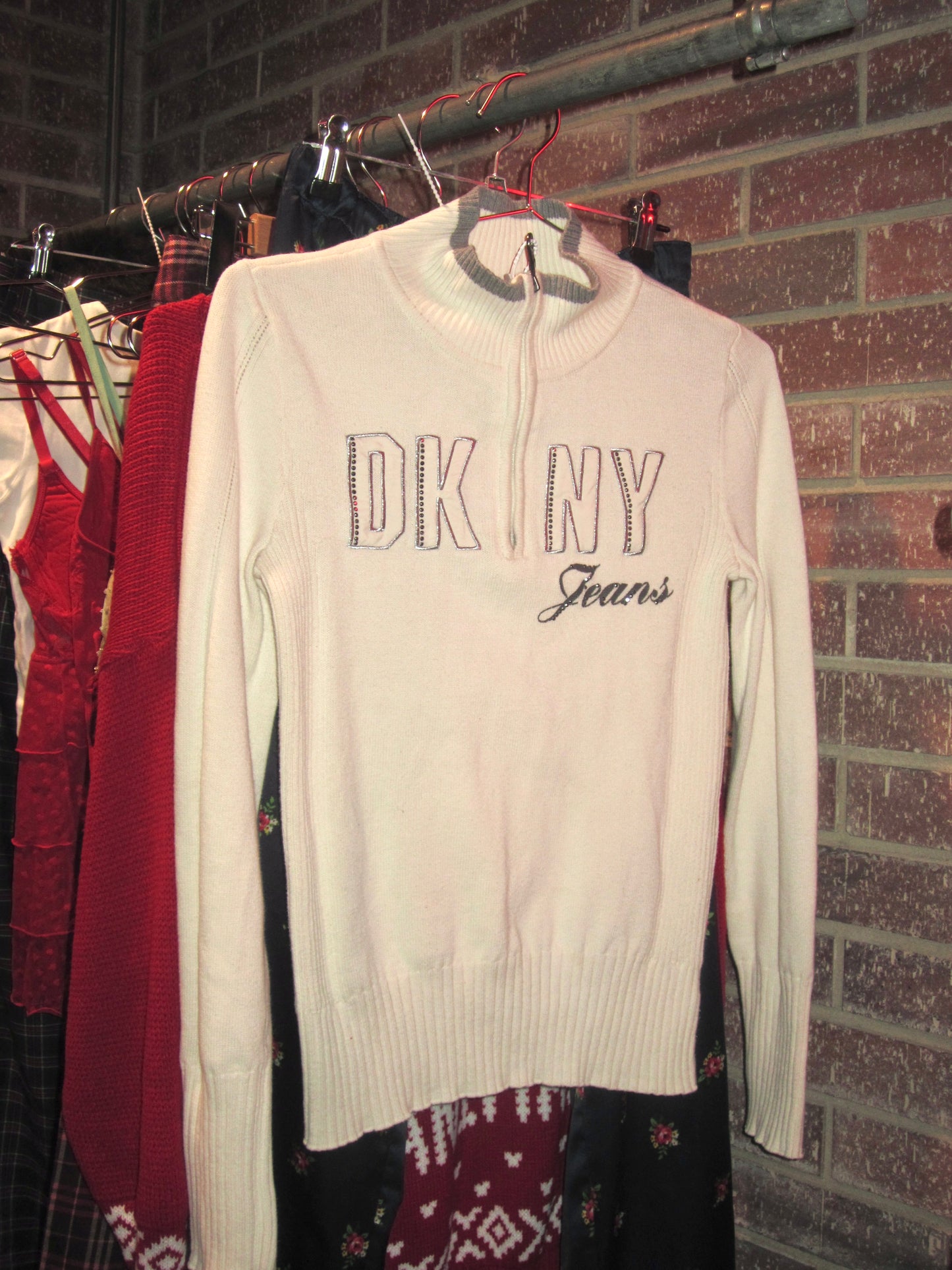 Silent Truffle zip up top