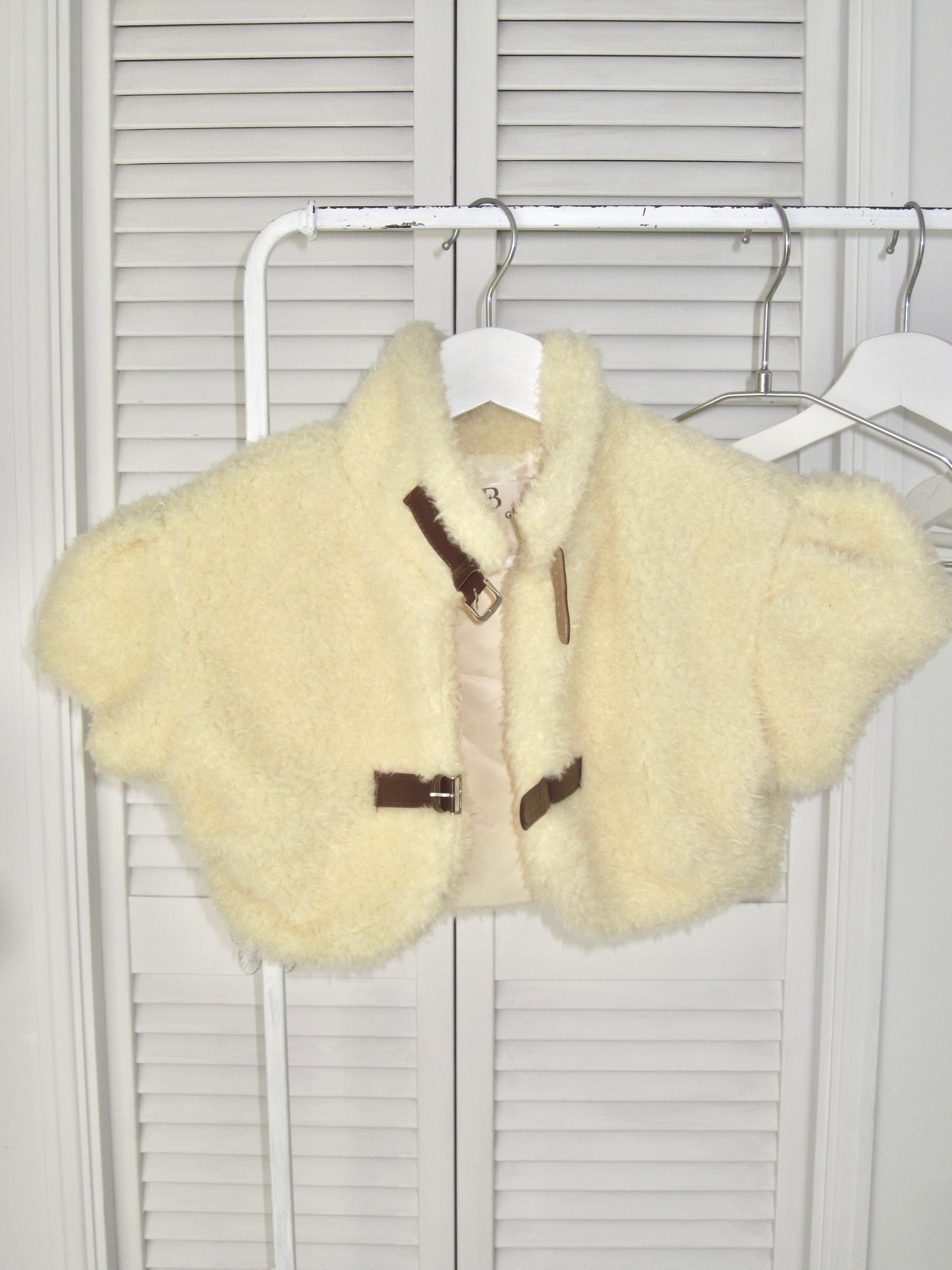 Vanilla Teddy Cape