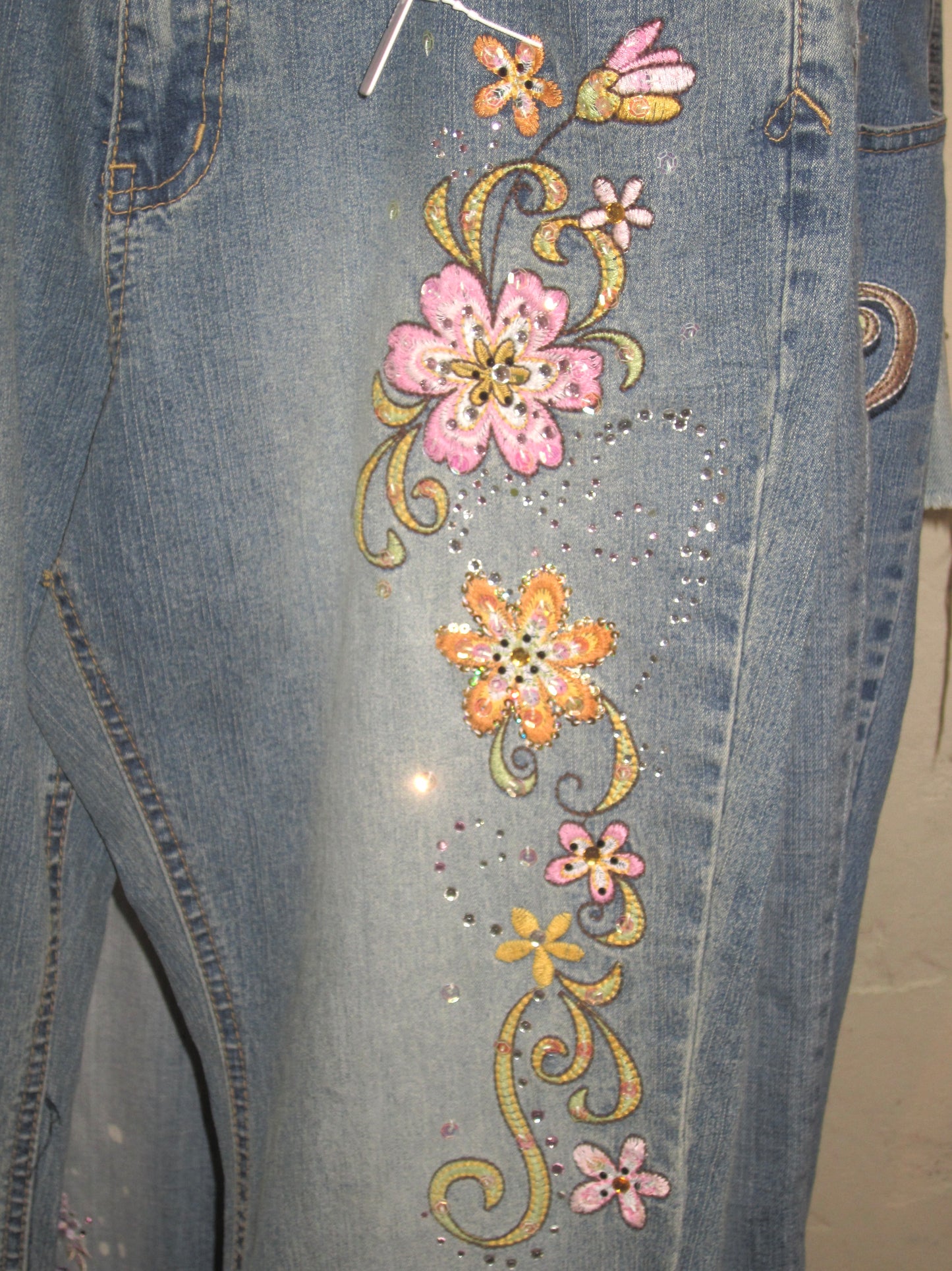 00s embroidered capri denim pants