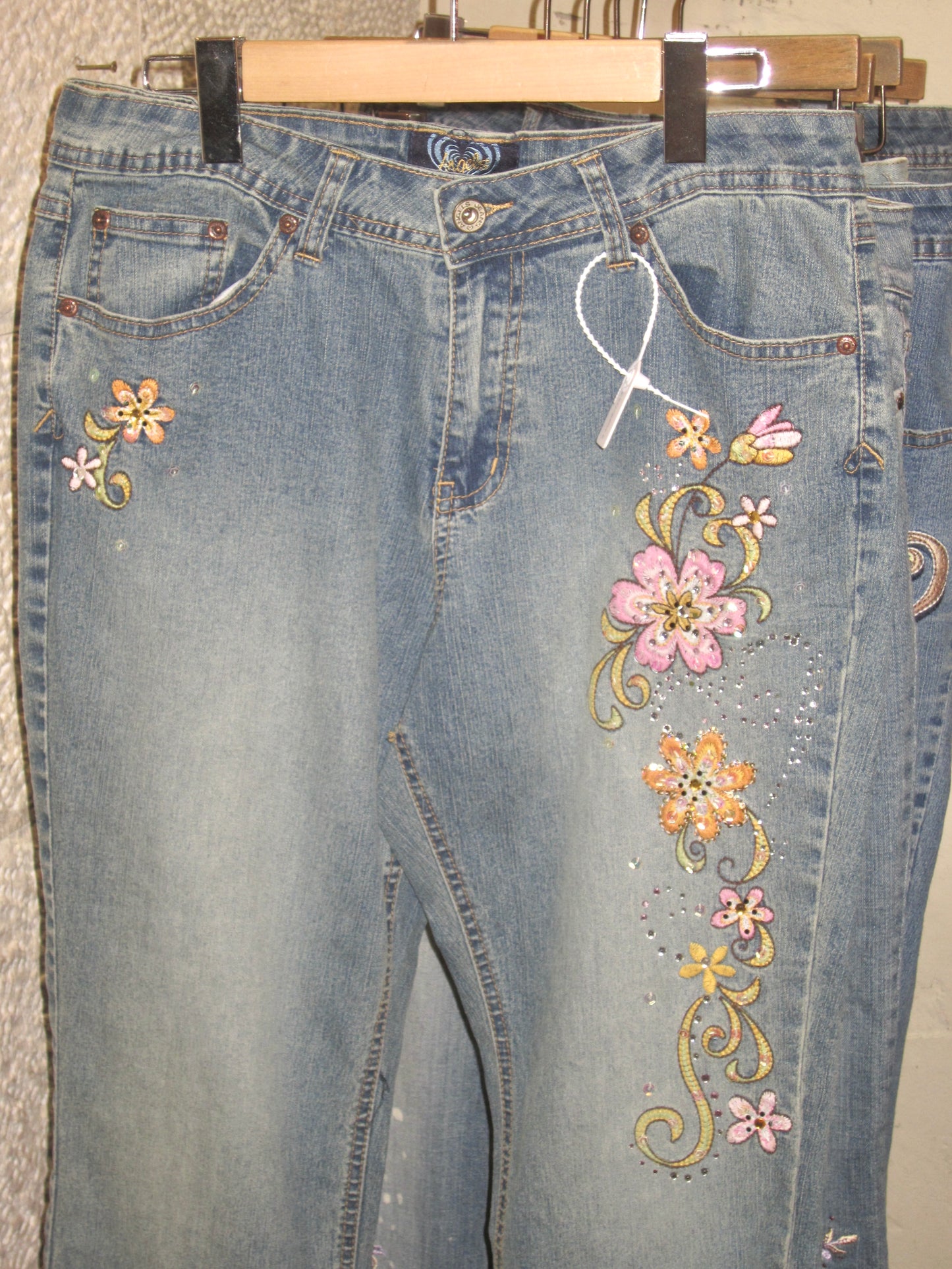 00s embroidered capri denim pants