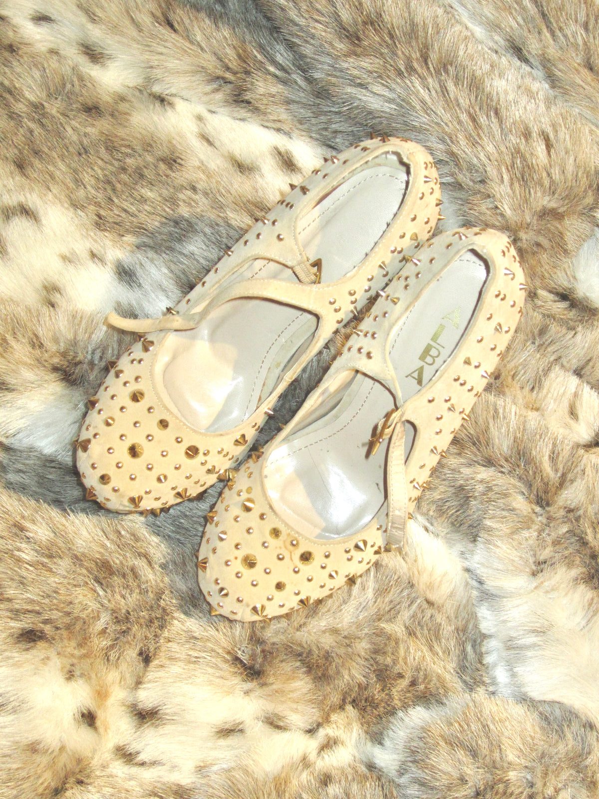 Vanilla Studded Mischief