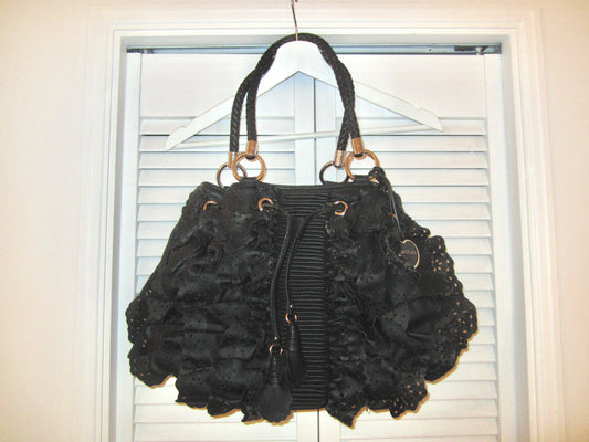 Black Ruffle