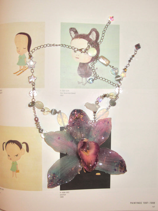 “Frozen siren” real flower necklace
