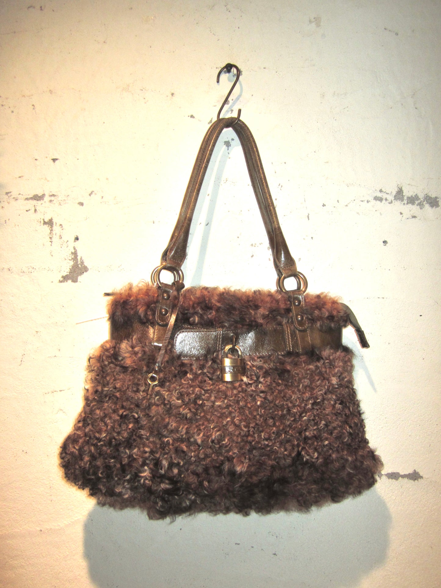 The Curley brownie fur bag