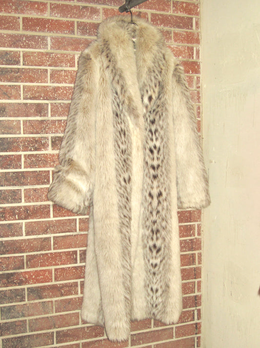 00s US exclusive white leopard faux fur long coat