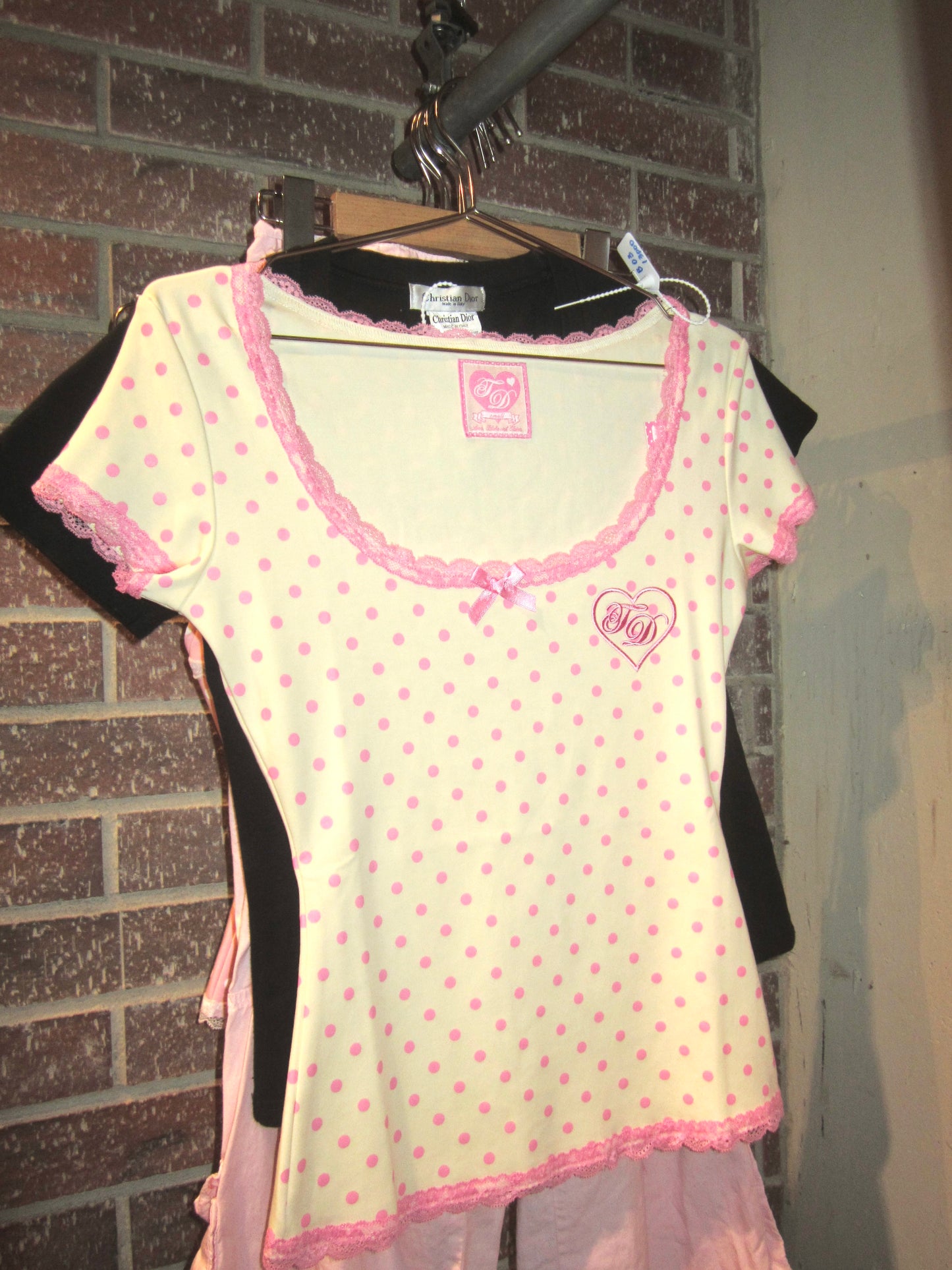 Castard strawberry tee