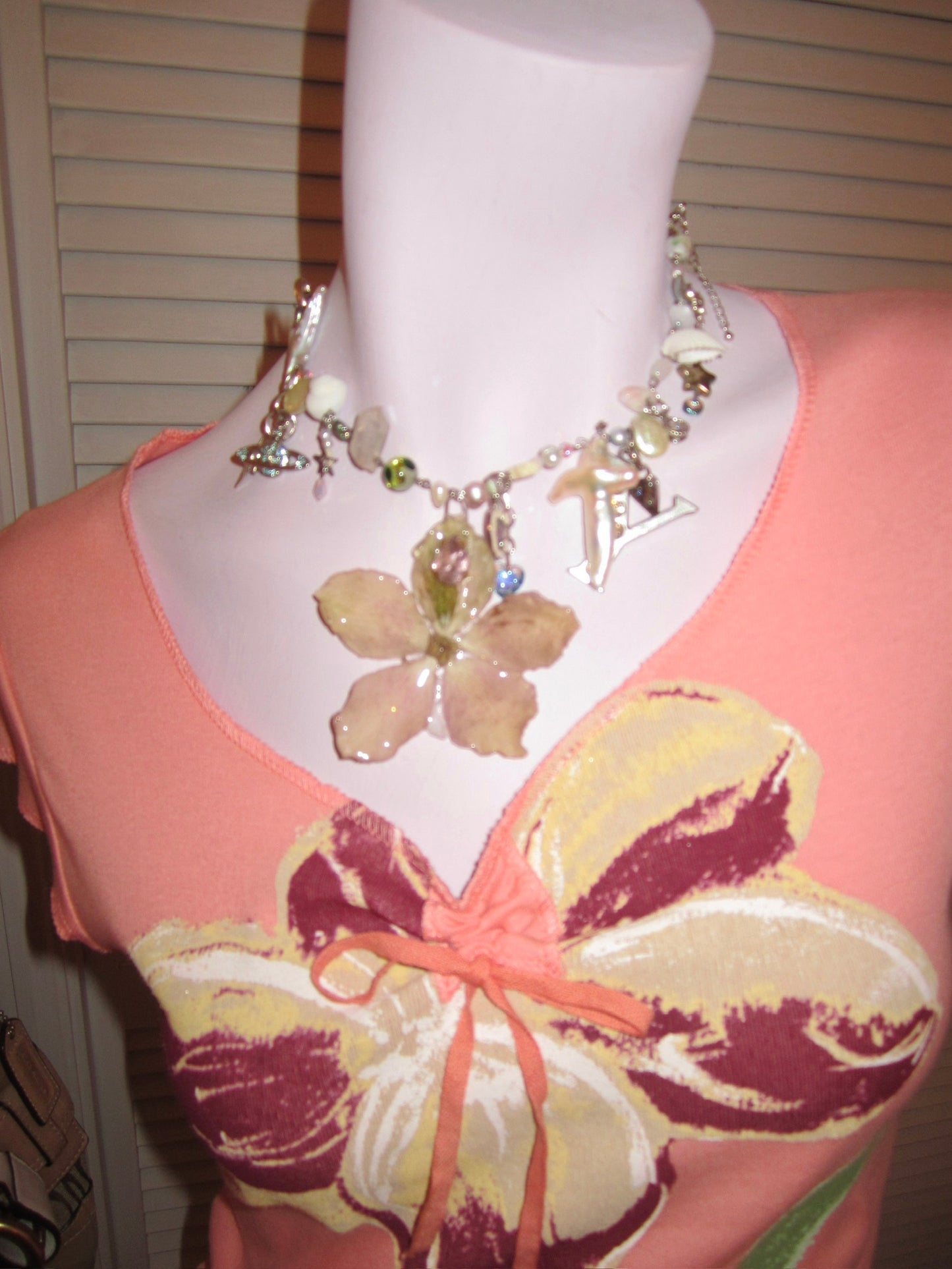 “Wicked candy” real flower necklace