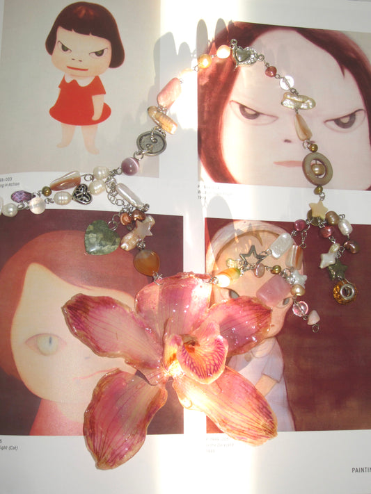 “Apricot butter” handmade real flower necklace