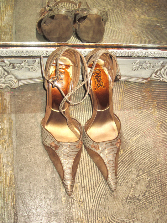 Vintage Tan croc and gold brown suede pointy toe heel