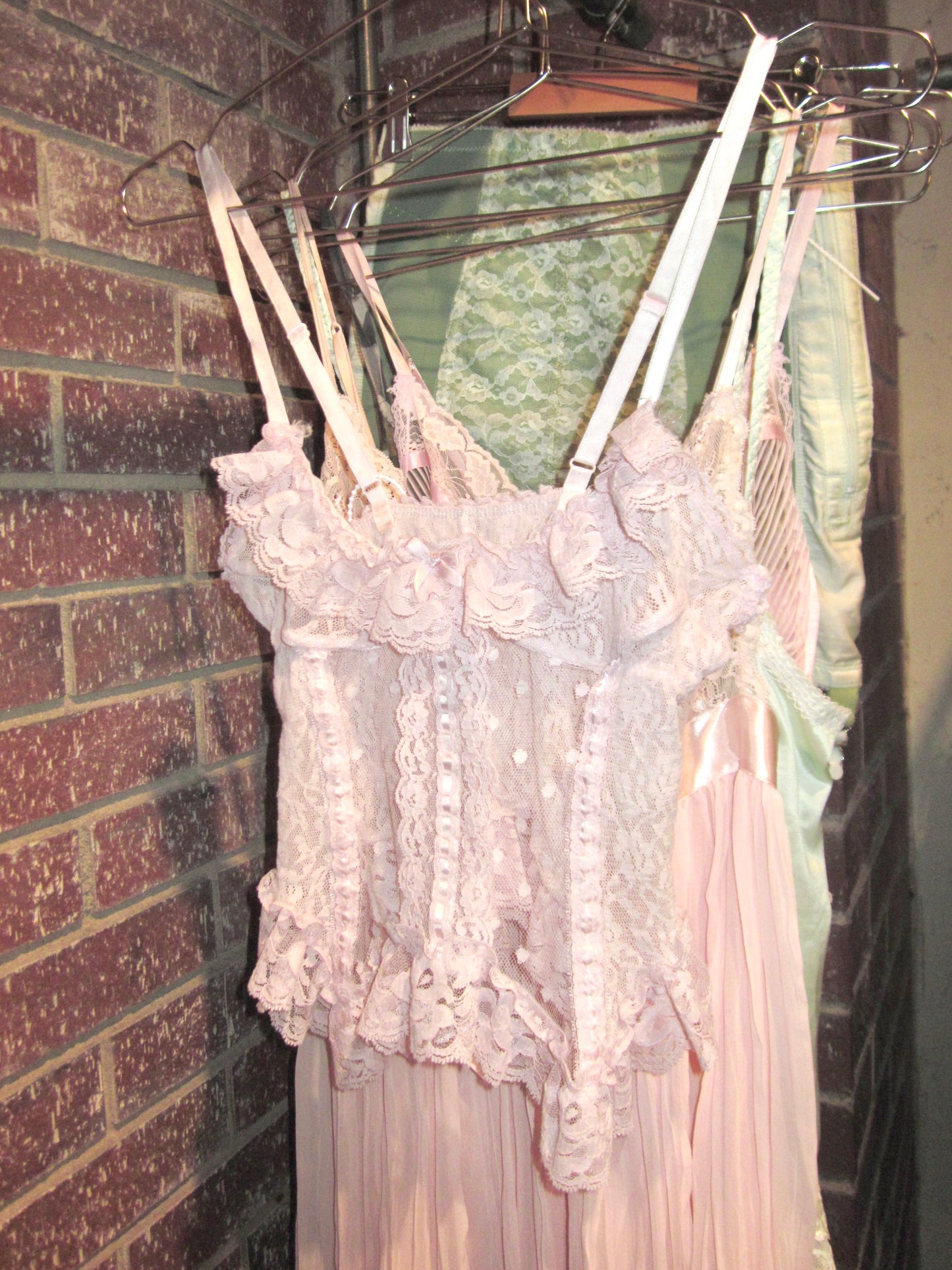00s US lace camisole