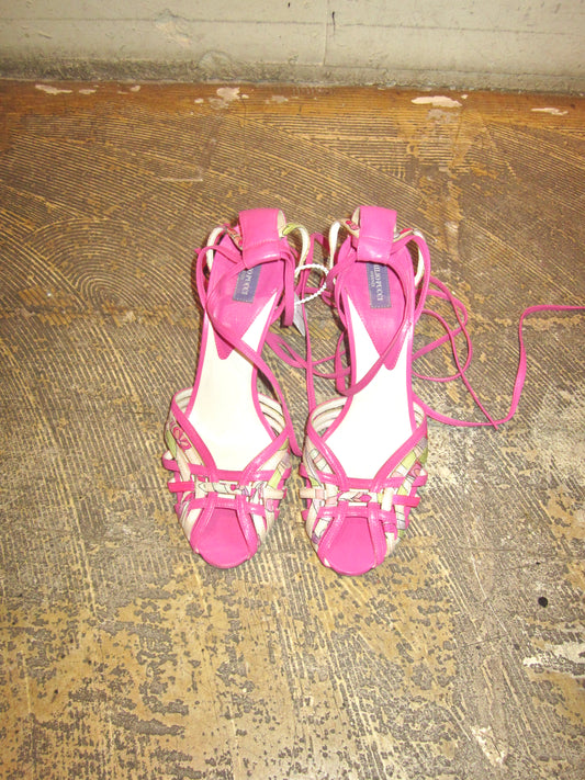 Pink resort star