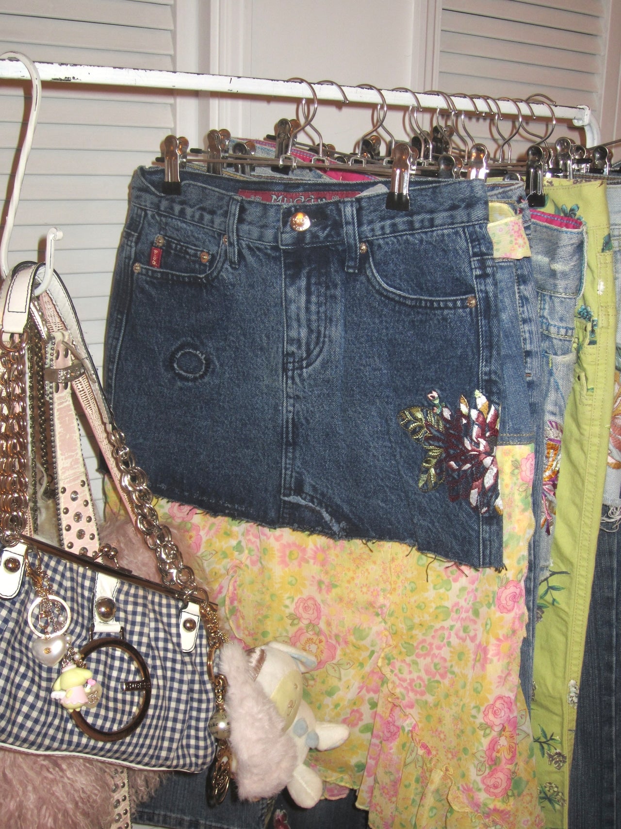 vintage flower embroidered denim skirt