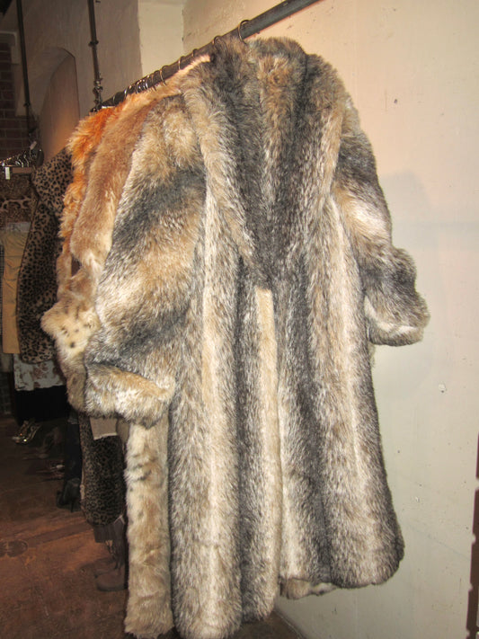 00s old money faux fur long volume jacket