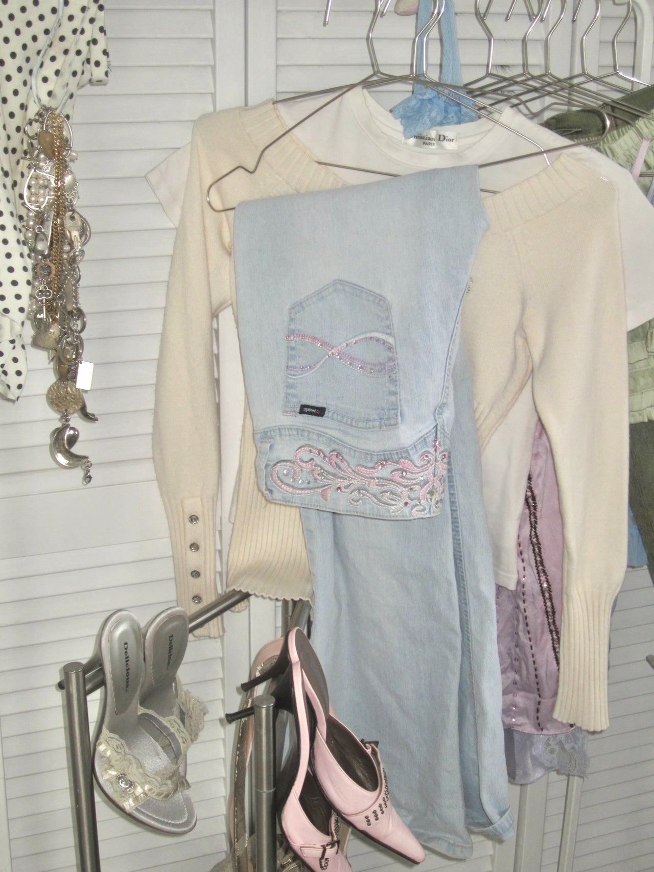 Y2K angels back wing low rise flare denim