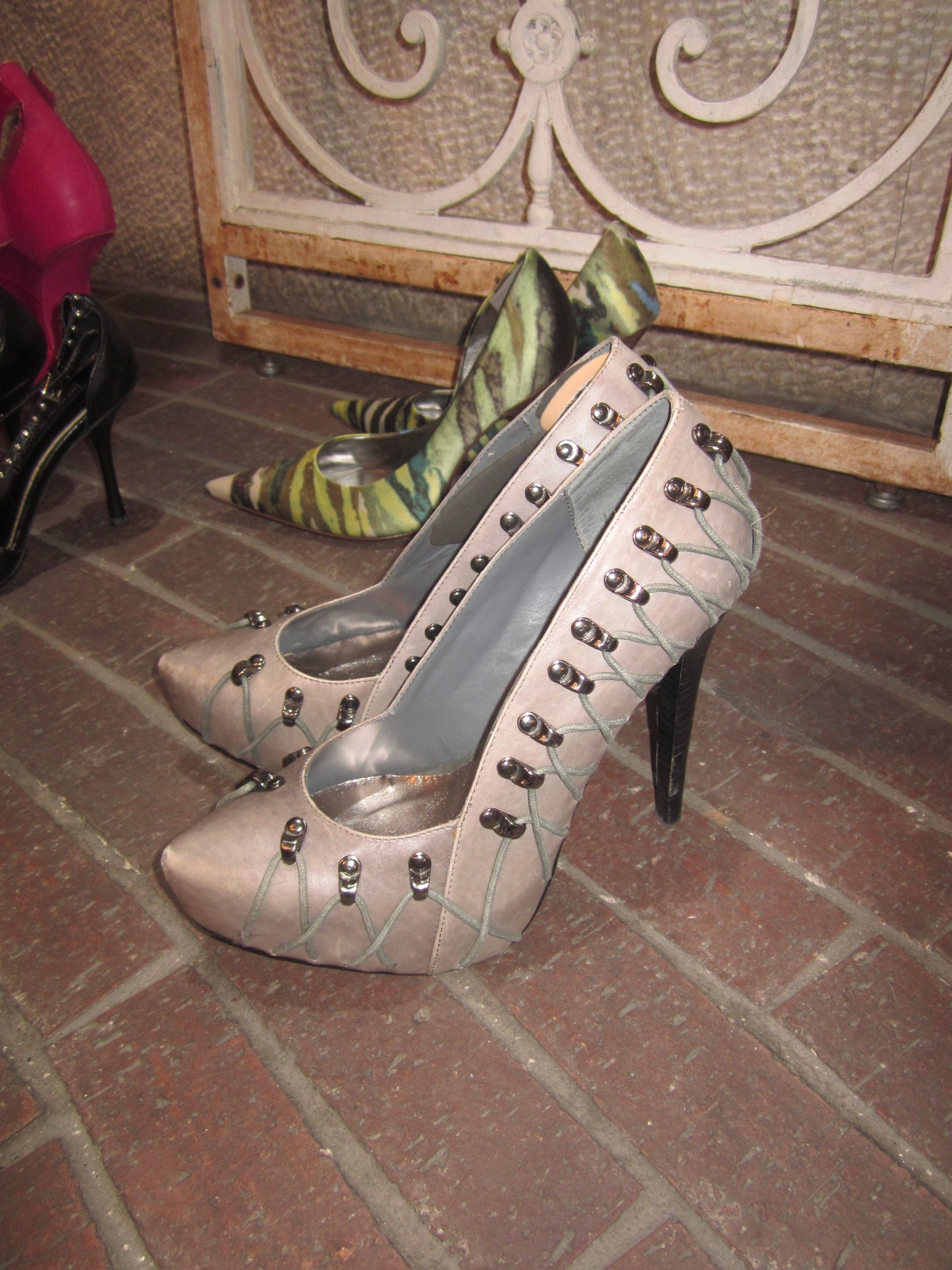 Lock your heart leather heel