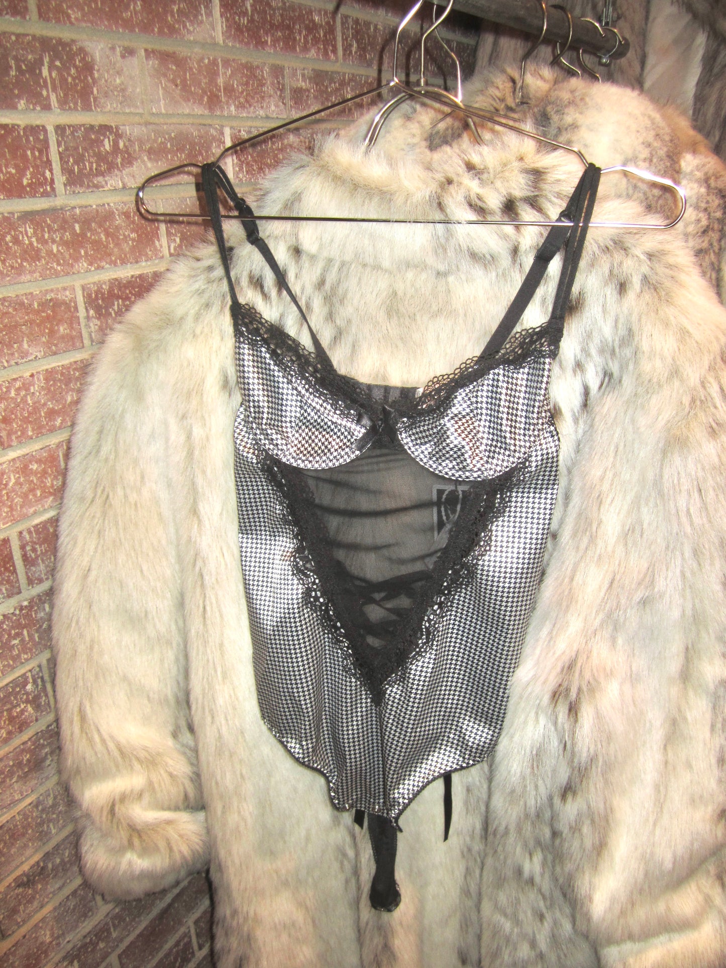 NAORY vintage office girl teddy