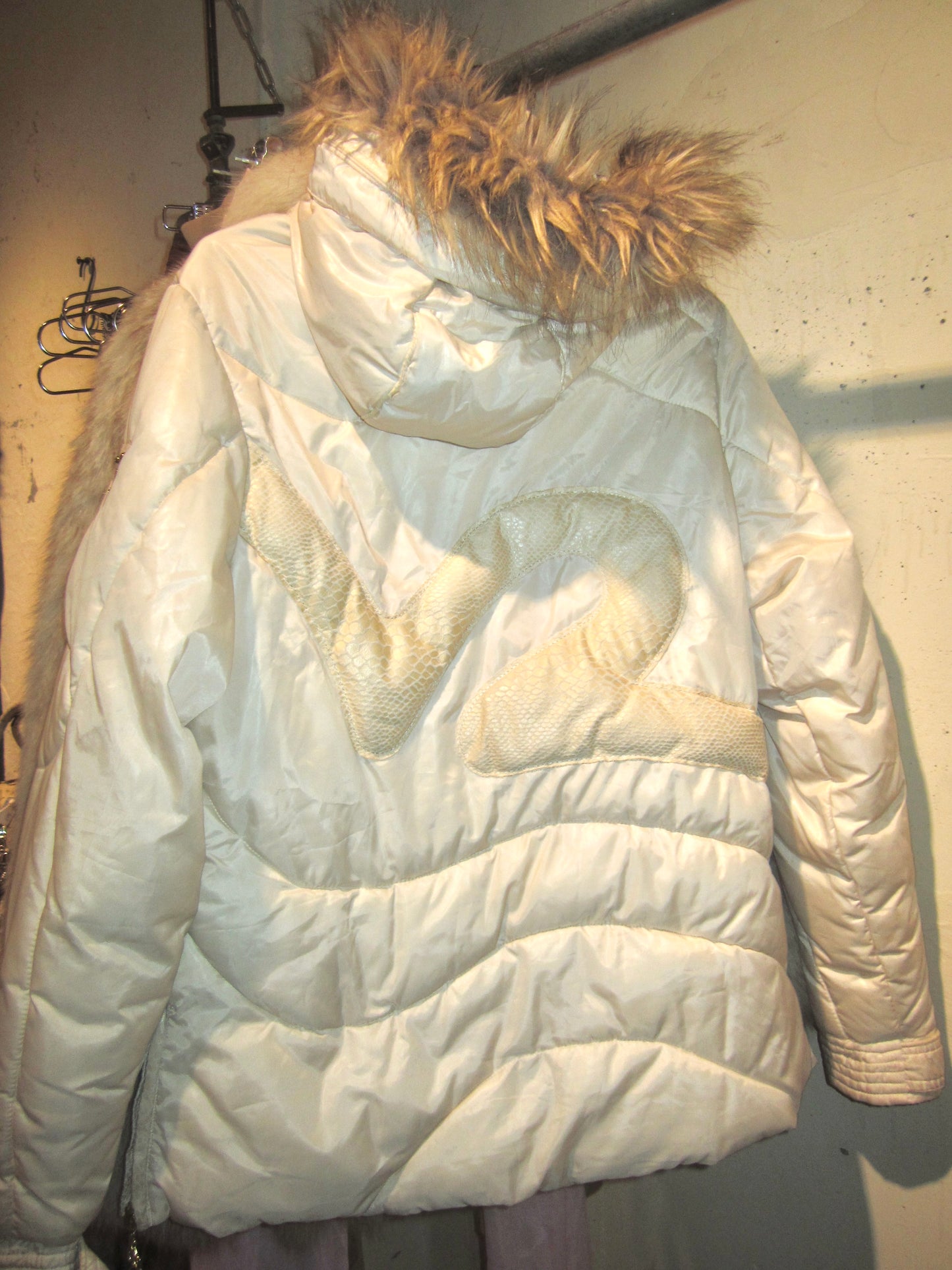Vintage Rocawear cream puffer jacket