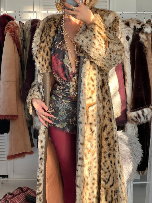 The wild cat vintage long faux fur coat