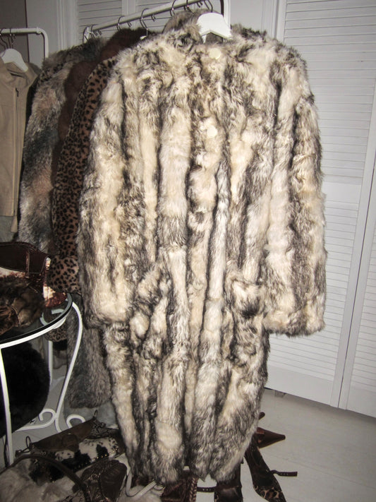 Creamy Mable hooded long faux fur coat