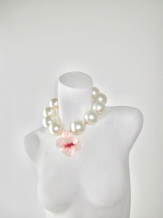 LX pearl orchid necklace