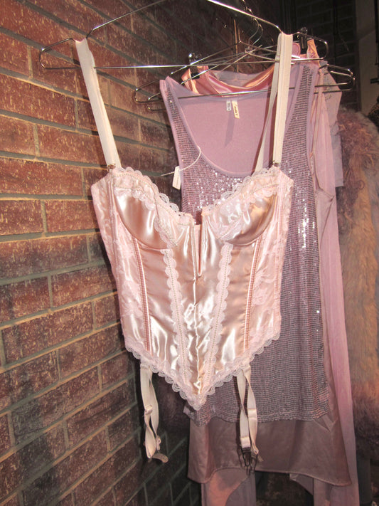 00s US vintage satin corset