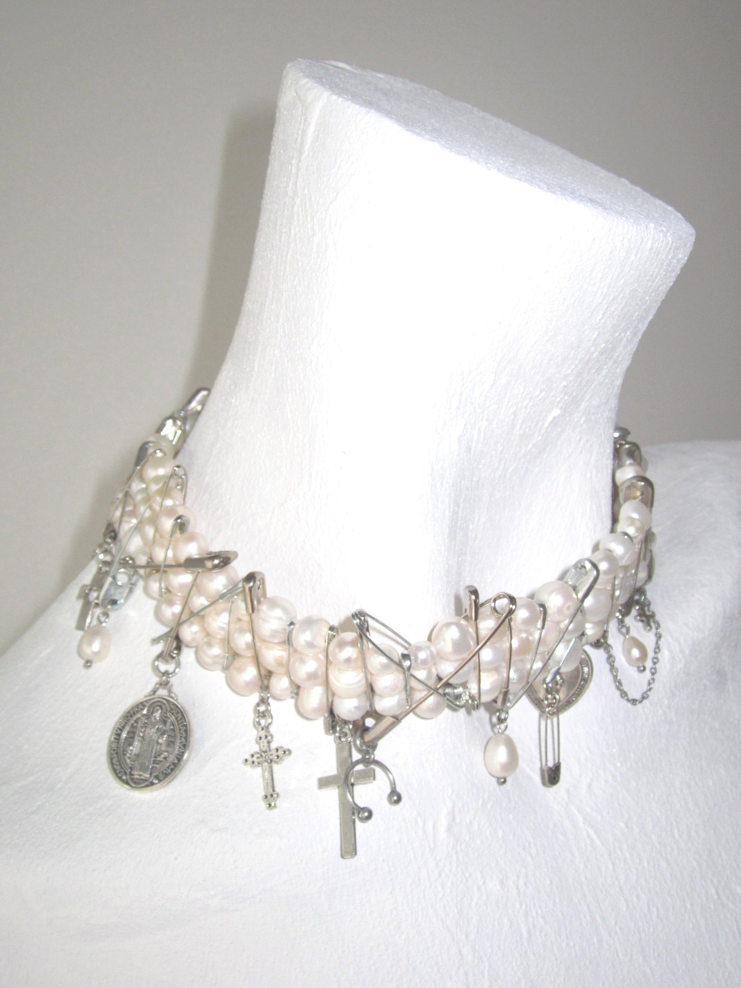 “The secret pearl club” handmade necklace
