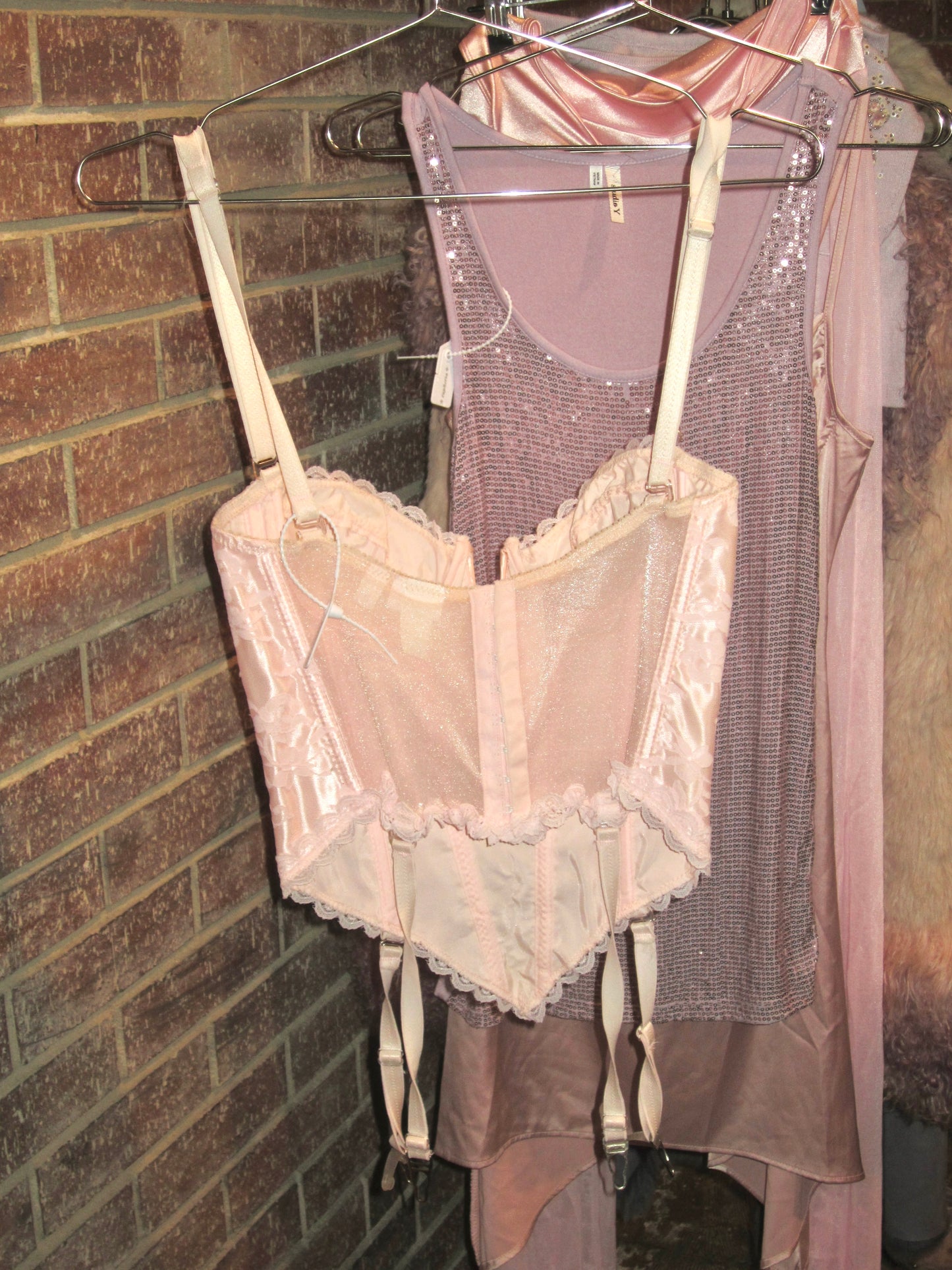 00s US vintage satin corset