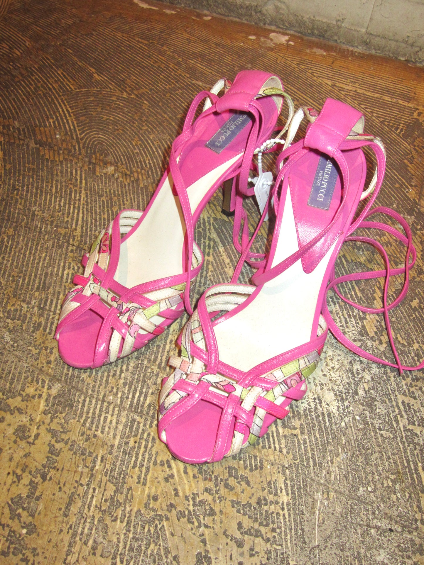 Pink resort star