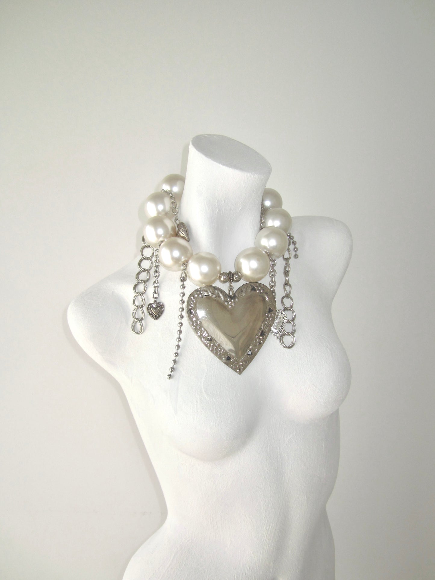 “The colossal” handmade necklace