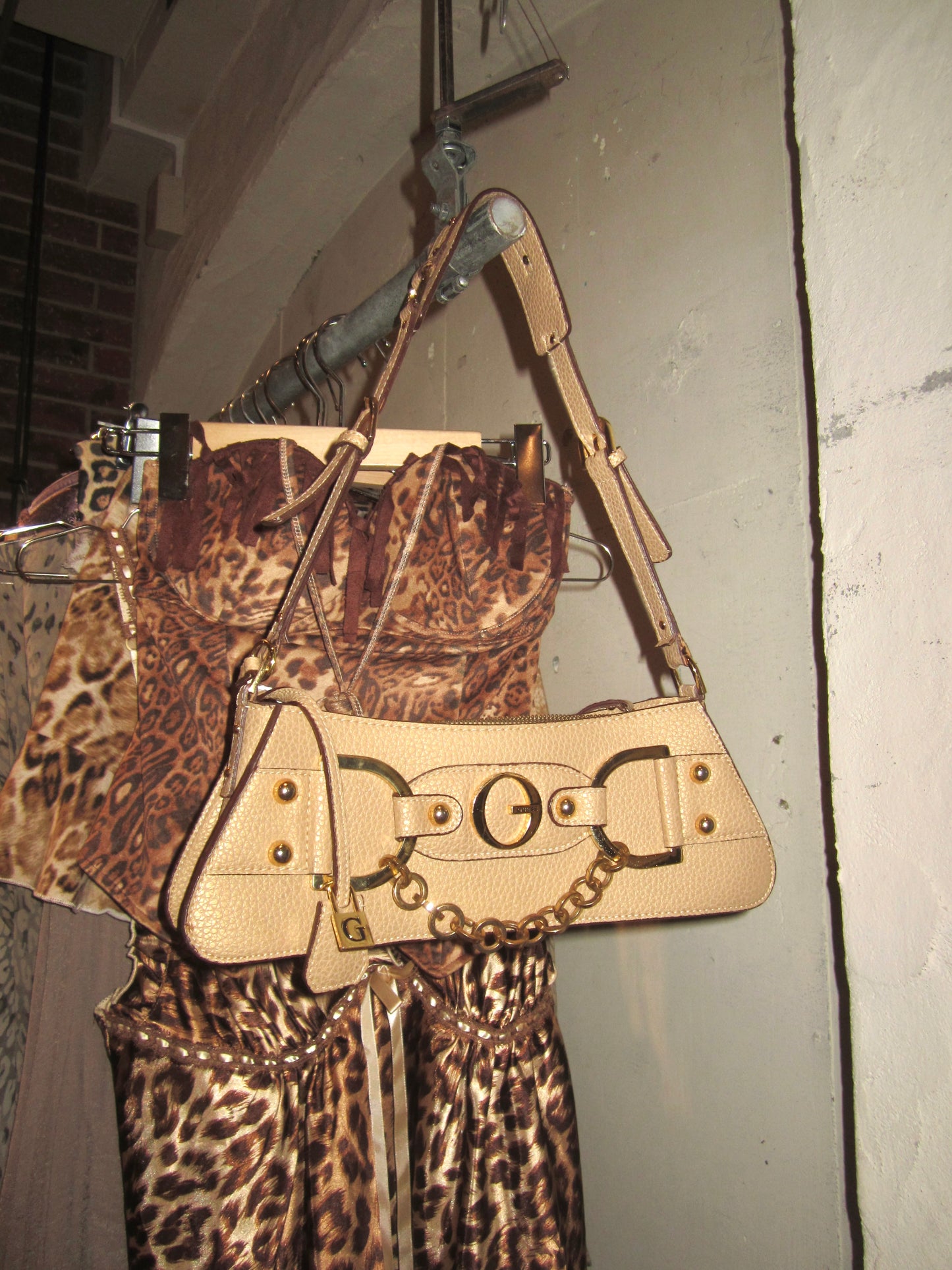 Vintage guess leather chain handbag
