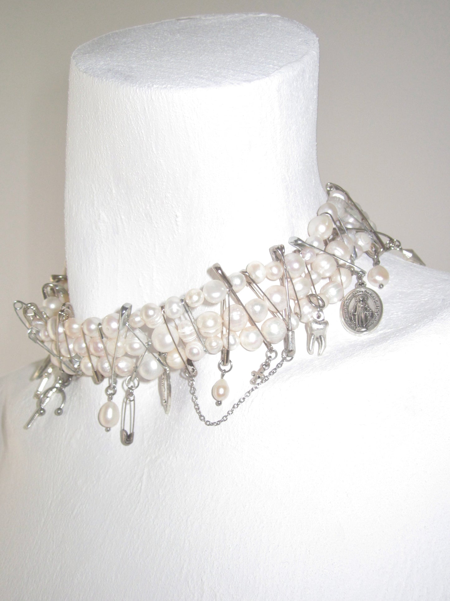 “The secret pearl club” handmade necklace
