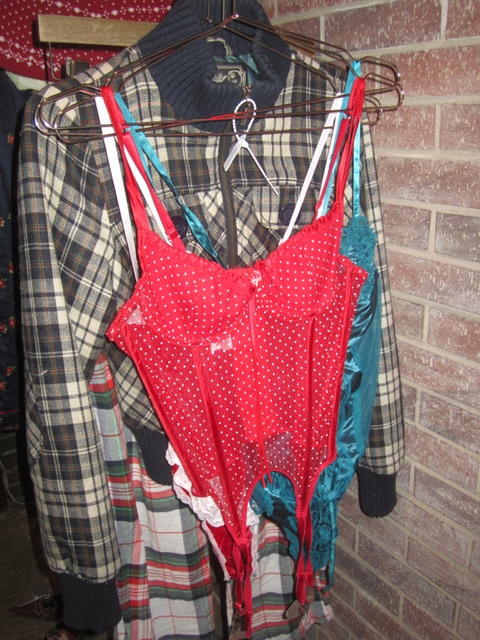 SHIRLEY OF HOLLYWOOD Lacey polka dot corset with garter belt