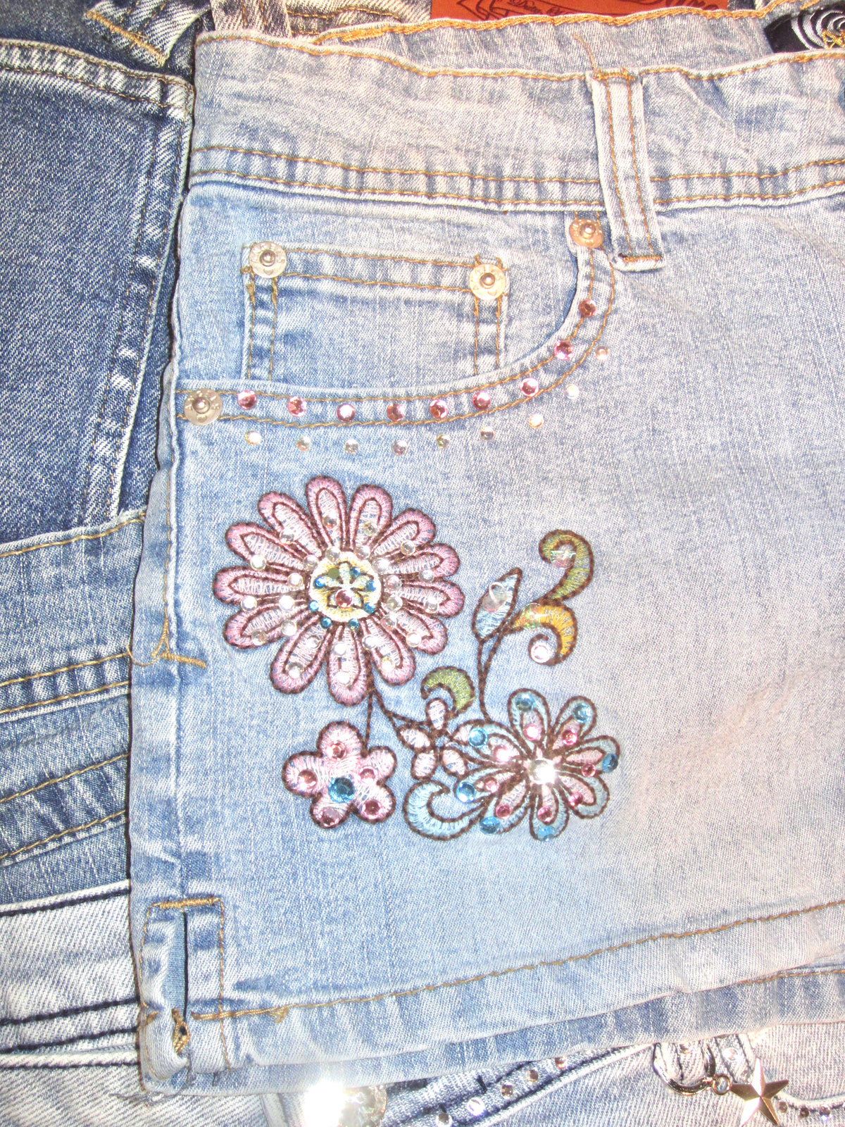 Blue Daisy Crystal Daydream