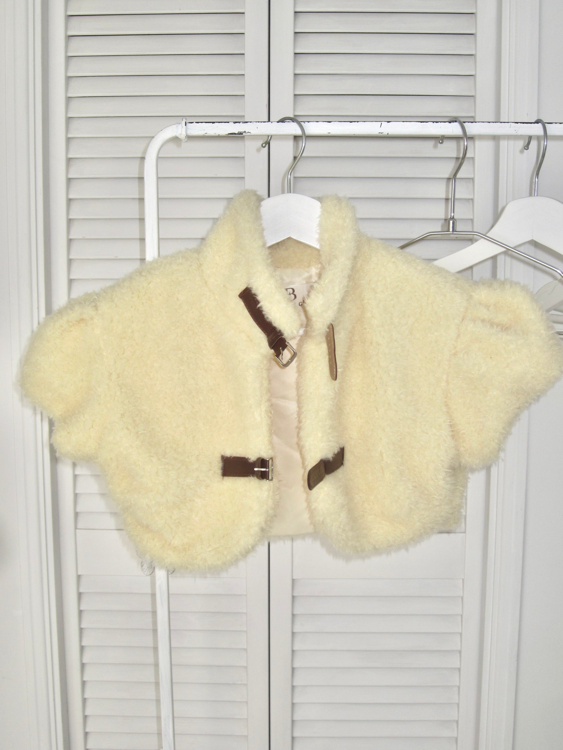 Vanilla Teddy Cape