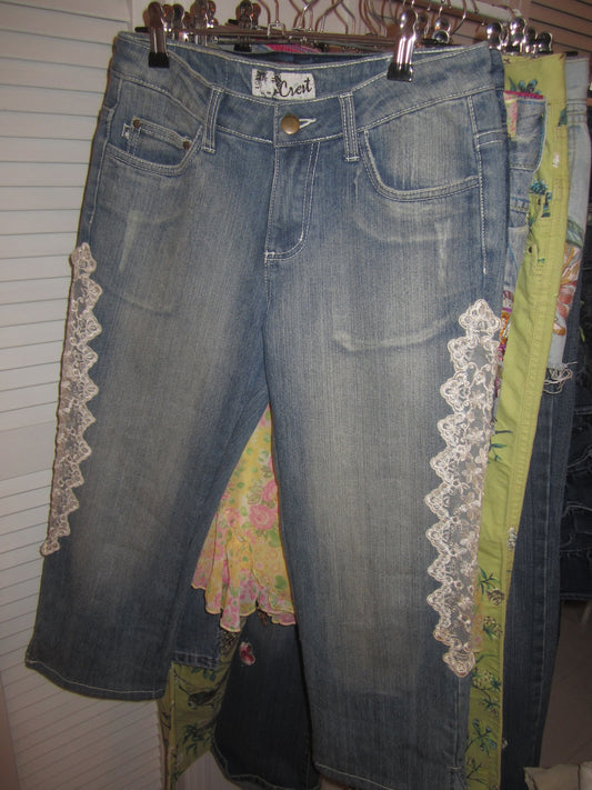 Vintage lace capri pants